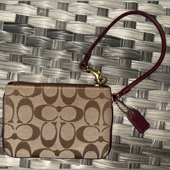 Coach Signature Jacquard Wristlet with Tattersall Plaid Lining, Burgundy Leather - Picture 4 of 6